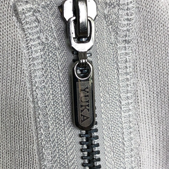 YUKA grey zip front open back sweater - Picture 5 of 12